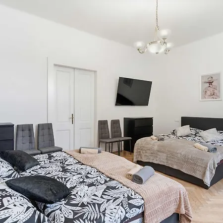 Luxury Caruso