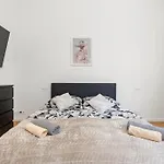 Luxury Caruso Apartment *